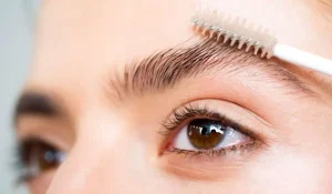 هزینه کاشت ابرو : در ایران و در سال 1404 چقدر است؟