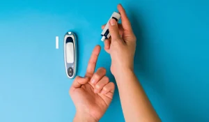 کاشت مو در بیماران دیابتی : چه راهکار و چالش هایی دارد؟