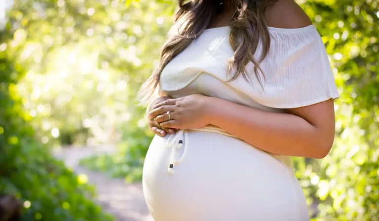 لیزر موهای زائد در بارداری : آیا کاری ایمن است؟