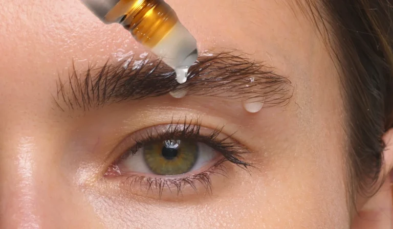 داروهای تقویتی بعد از کاشت ابرو : مکمل‌ها و شامپوهای تقویتی