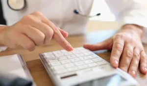 هزینه پروتز سینه : در سال 1404 و در ایران چقدر است؟