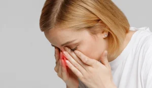 ضربه به بینی بعد از رینوپلاستی : چه عوارضی دارد؟