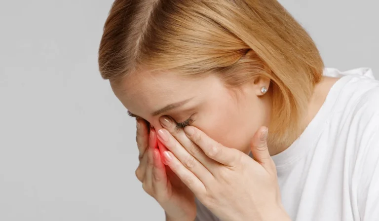 ضربه به بینی بعد از رینوپلاستی : چه عوارضی دارد؟