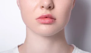 کجی لب بعد از تزریق ژل به چه دلایلی رخ میدهد؟