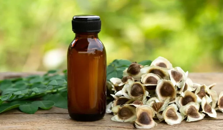 روغن مورینگا : معجزه‌ گر طبیعی برای زیبایی و سلامت پوست و مو