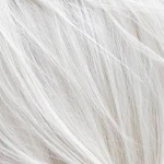 رنگ موی بلوند پلاتینه یخی از ترندهای 2025