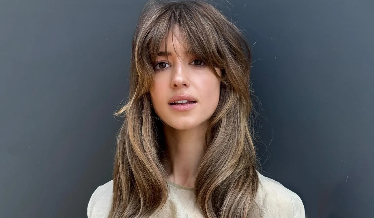 چتری پردهای بلند (Long Curtain Bangs)