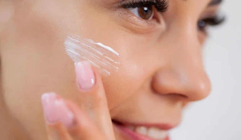 آزلائیک اسید برای جای جوش : معجزه‌ای برای پوست شفاف