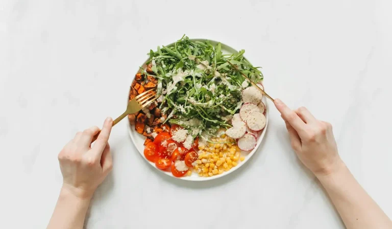 غذاهای کم کالری و چربی‌سوز : افزایش متابولیسم و روند چربی‌سوزی