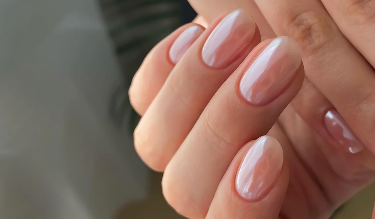 ناخن‌های شفاف با دیزاین مینیمال