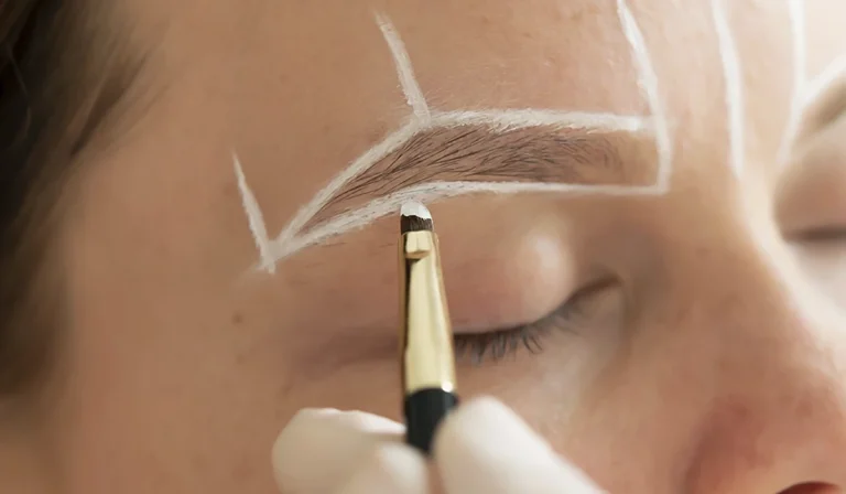 مدل‌های کاشت ابرو : راهنمای جامع برای انتخاب بهترین روش