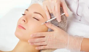 تزریق فیلر کلاژن ساز : جوانسازی طبیعی و ماندگار از درون پوست