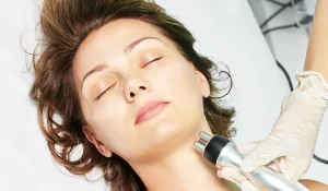 رفع غبغب با دستگاه آر اف : روش غیرجراحی برای حذف چربی ناحیه زیر چانه