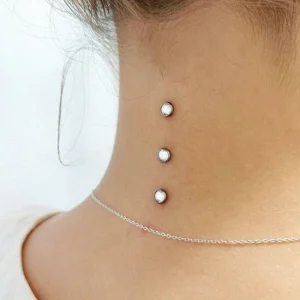 میکرودرمال پشت گردن