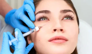 درمان گودی زیر چشم با بوتاکس : راهحلی مدرن یا انتخابی نادرست؟